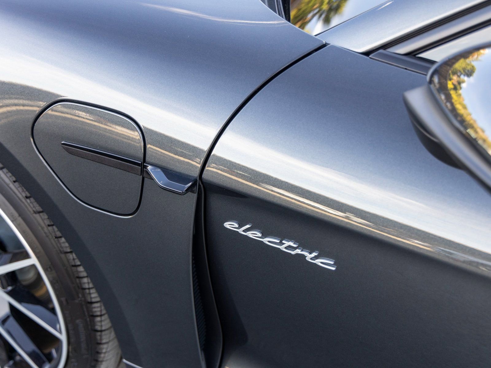 New 2026 Porsche Taycan AWD/4WD image 18
