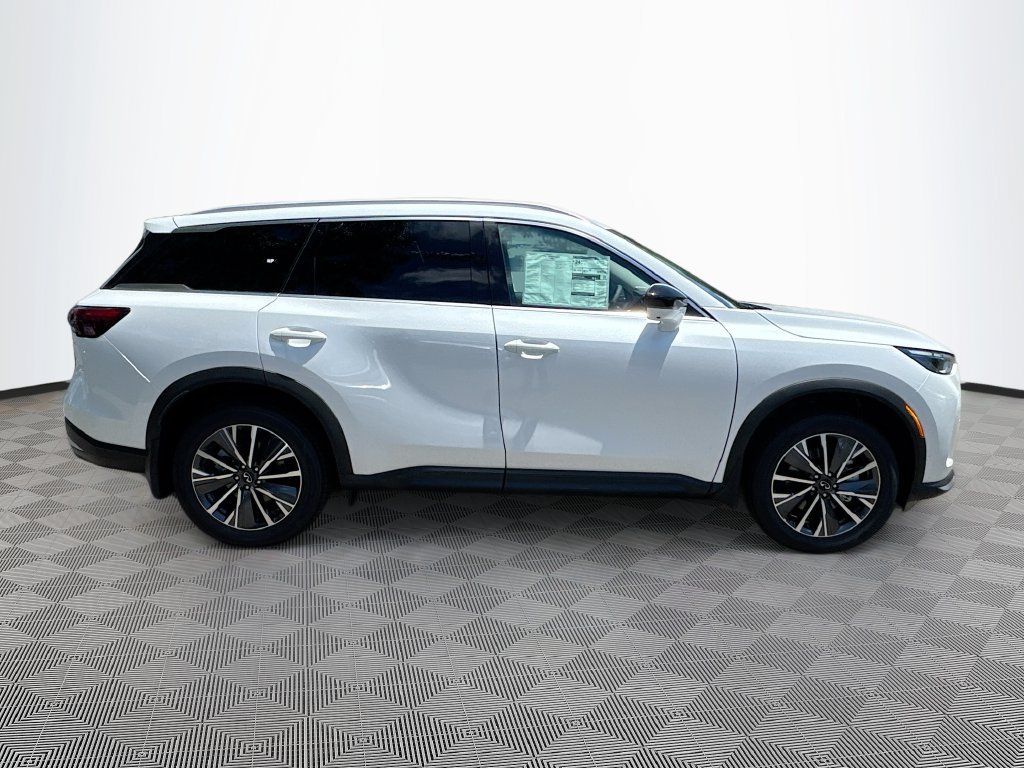 Used 2027 INFINITI QX60 Luxe w/ Cargo Package FWD image 5