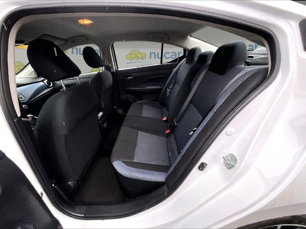 Used 2025 Nissan Versa SV FWD image 15