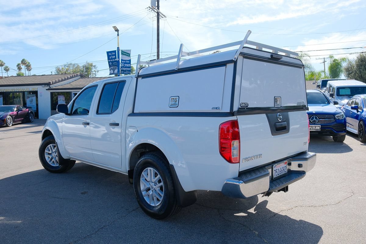 Used 2017 Nissan Frontier SV RWD image 4
