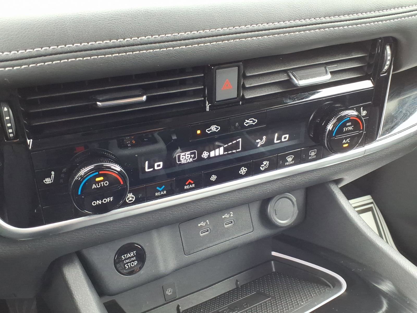 Certified 2024 Nissan Rogue SL w/ SL Premium Package image 29