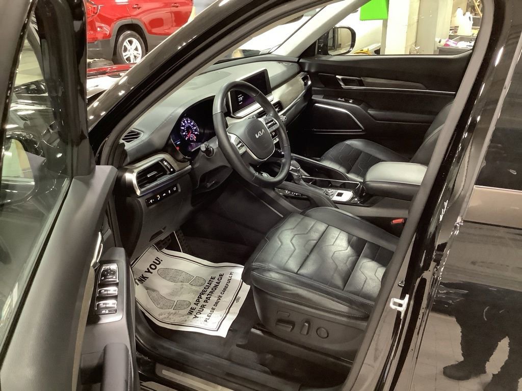 Used 2022 Kia Telluride SX w/ SX Prestige Package image 12