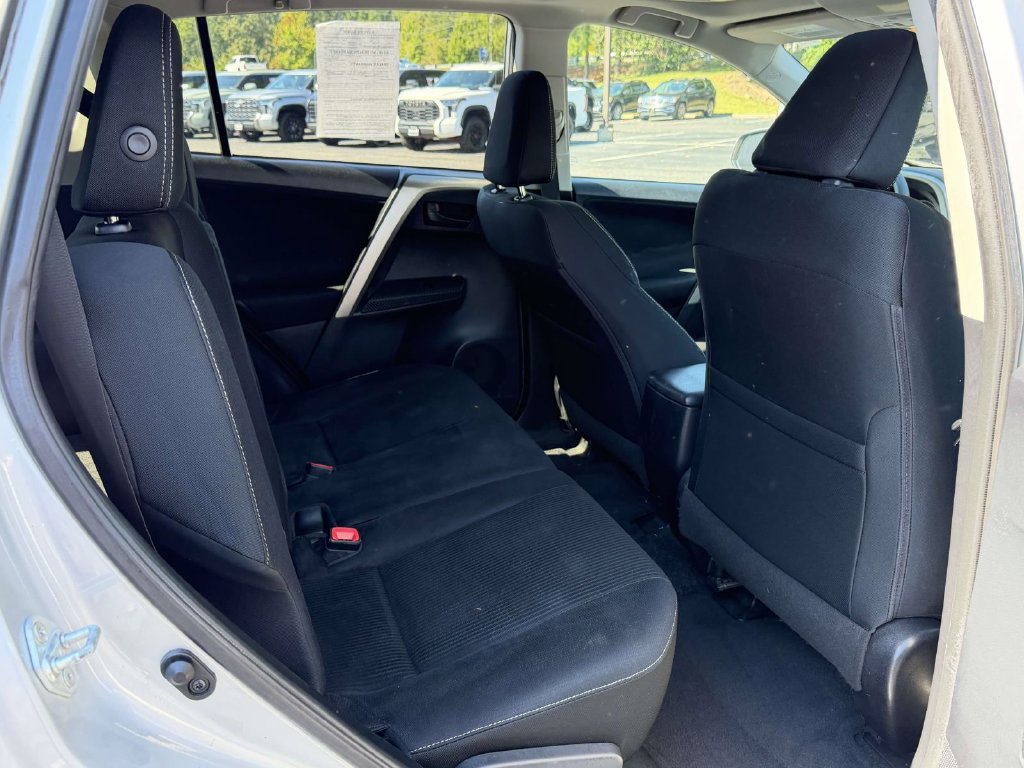 Used 2013 Toyota RAV4 XLE FWD image 12