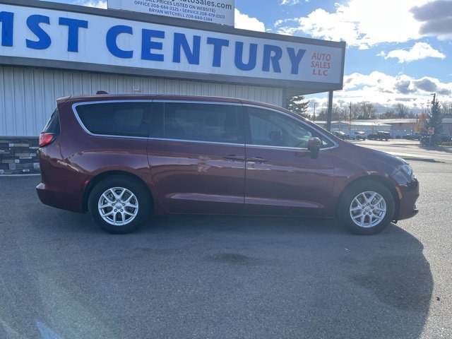 Used 2018 Chrysler Pacifica LX image 24
