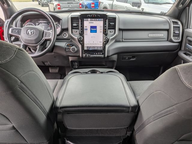 Used 2024 RAM 2500 Big Horn w/ Night Edition AWD/4WD image 4