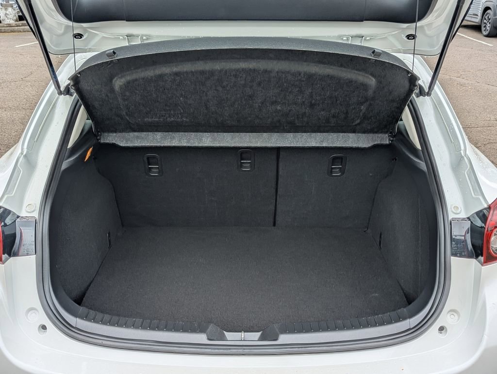 Used 2014 MAZDA MAZDA3 i Sport FWD image 25