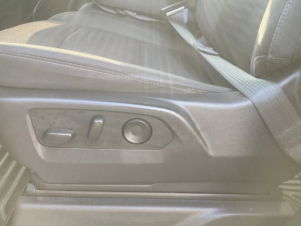 Used 2024 Chevrolet Silverado 1500 LT image 10