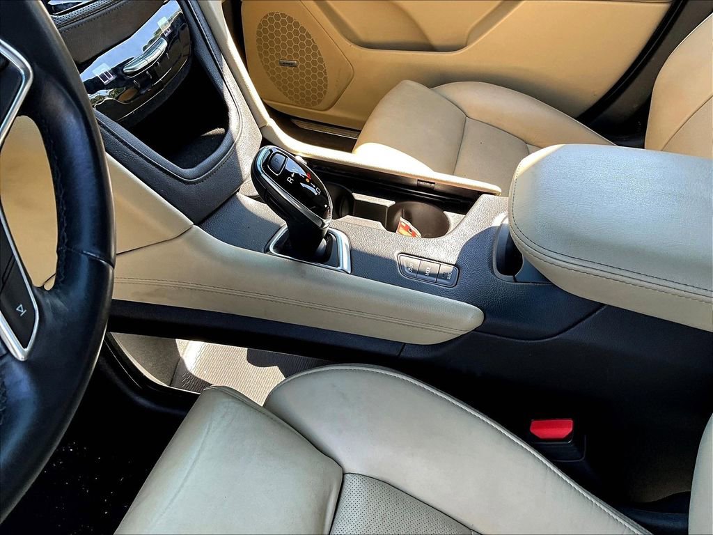 Used 2017 Cadillac XT5 Luxury w/ Driver Awareness Package image 13