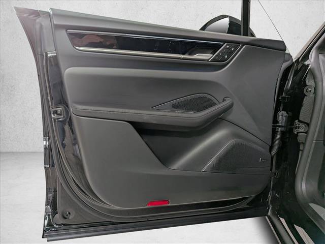 New 2026 Porsche Macan Electric image 13