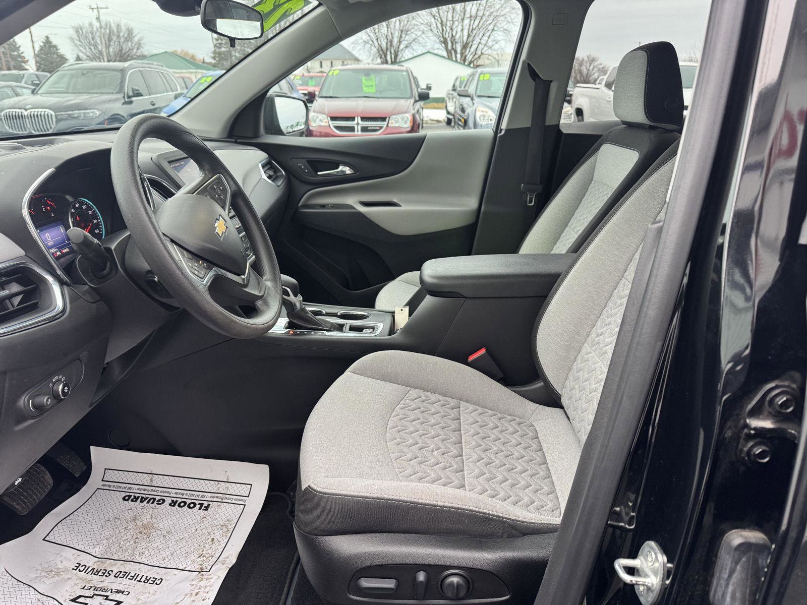 Used 2023 Chevrolet Equinox LS w/ LS Convenience Package image 10