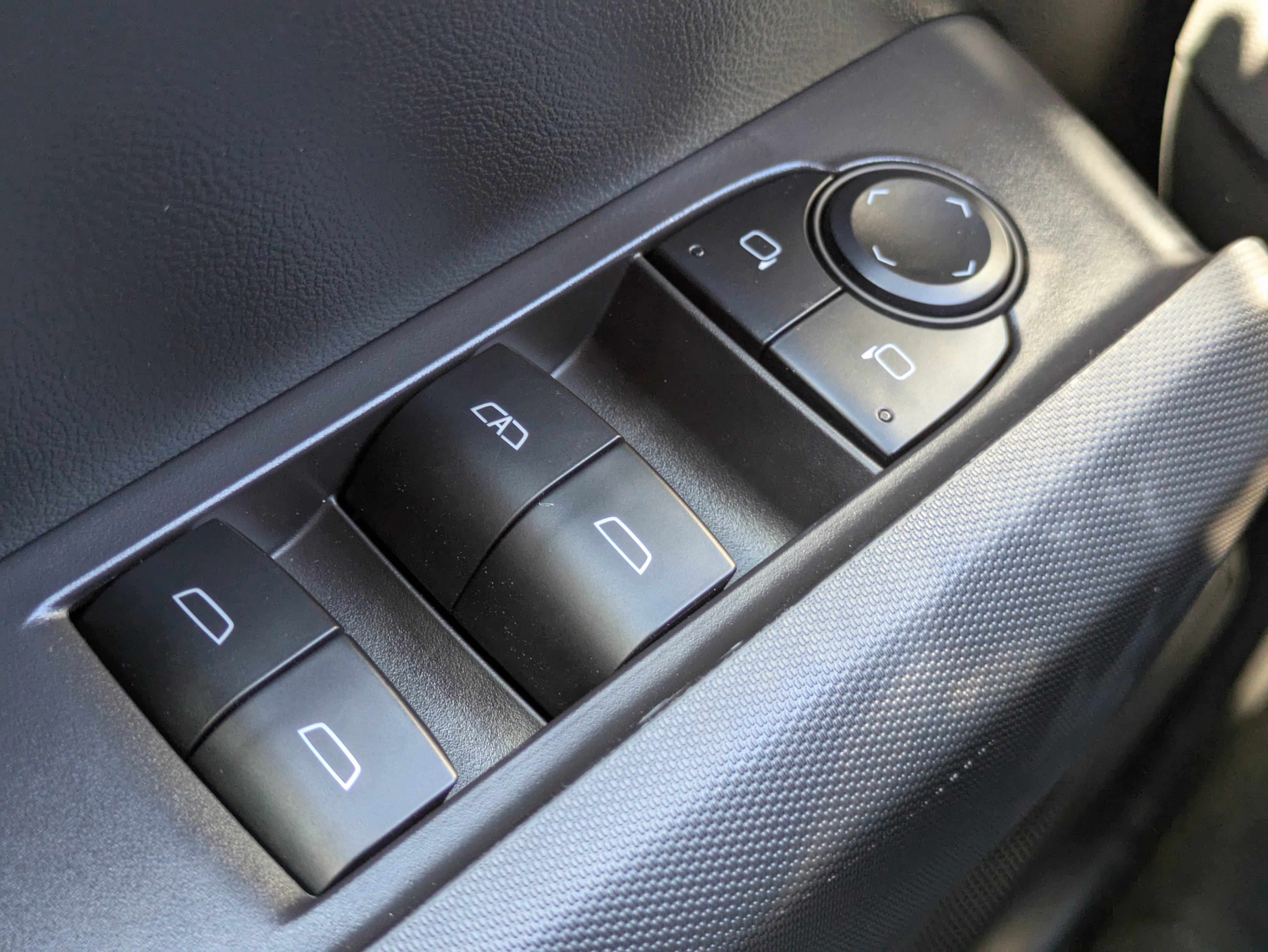 New 2025 Chevrolet Colorado W/T w/ WT Convenience Package II image 16