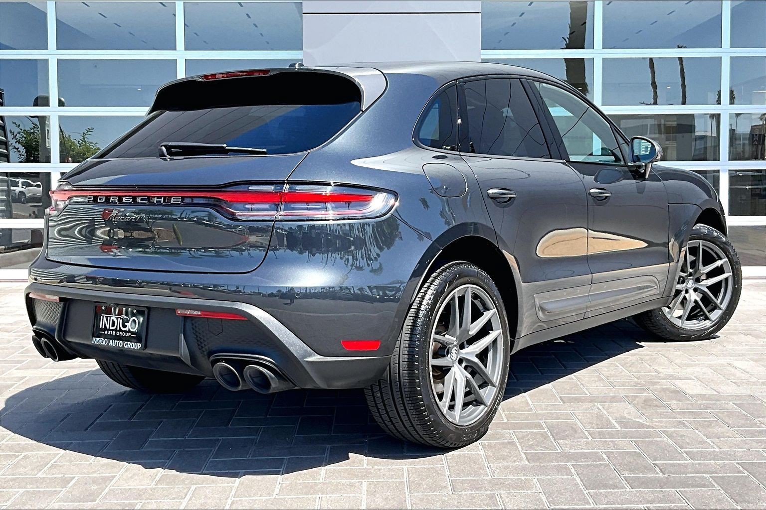 Used 2024 Porsche Macan Turbo AWD/4WD image 13
