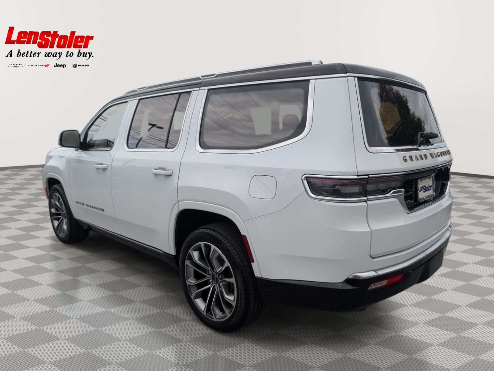 Used 2024 Jeep Grand Wagoneer Series III w/ Rear Seat Video Group 1 AWD/4WD image 3
