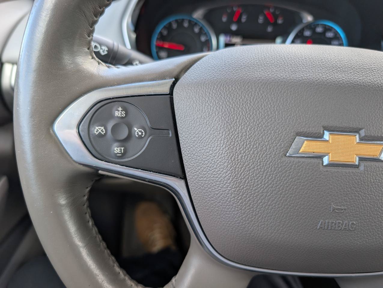 Used 2018 Chevrolet Traverse LT FWD image 21