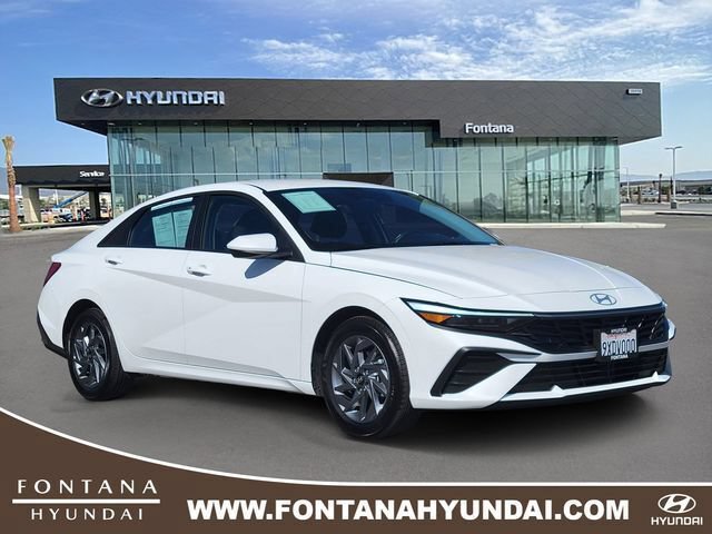 Certified 2026 Hyundai Elantra Hybrid FWD image 1