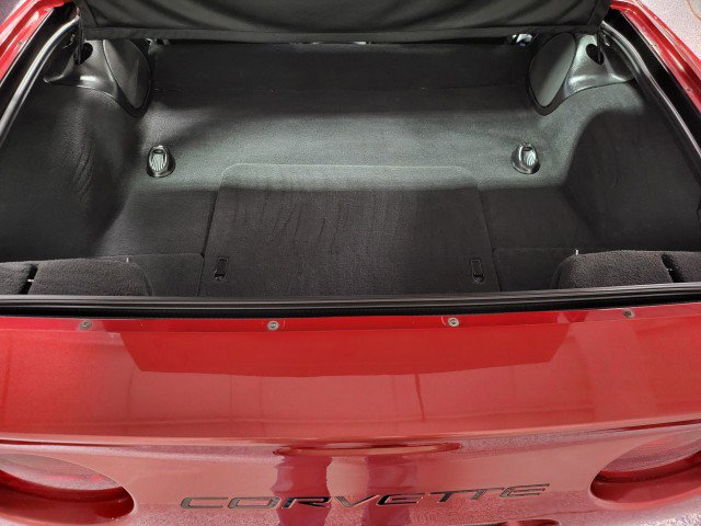 Used 2002 Chevrolet Corvette Coupe w/ Preferred Equipment Group2 image 17