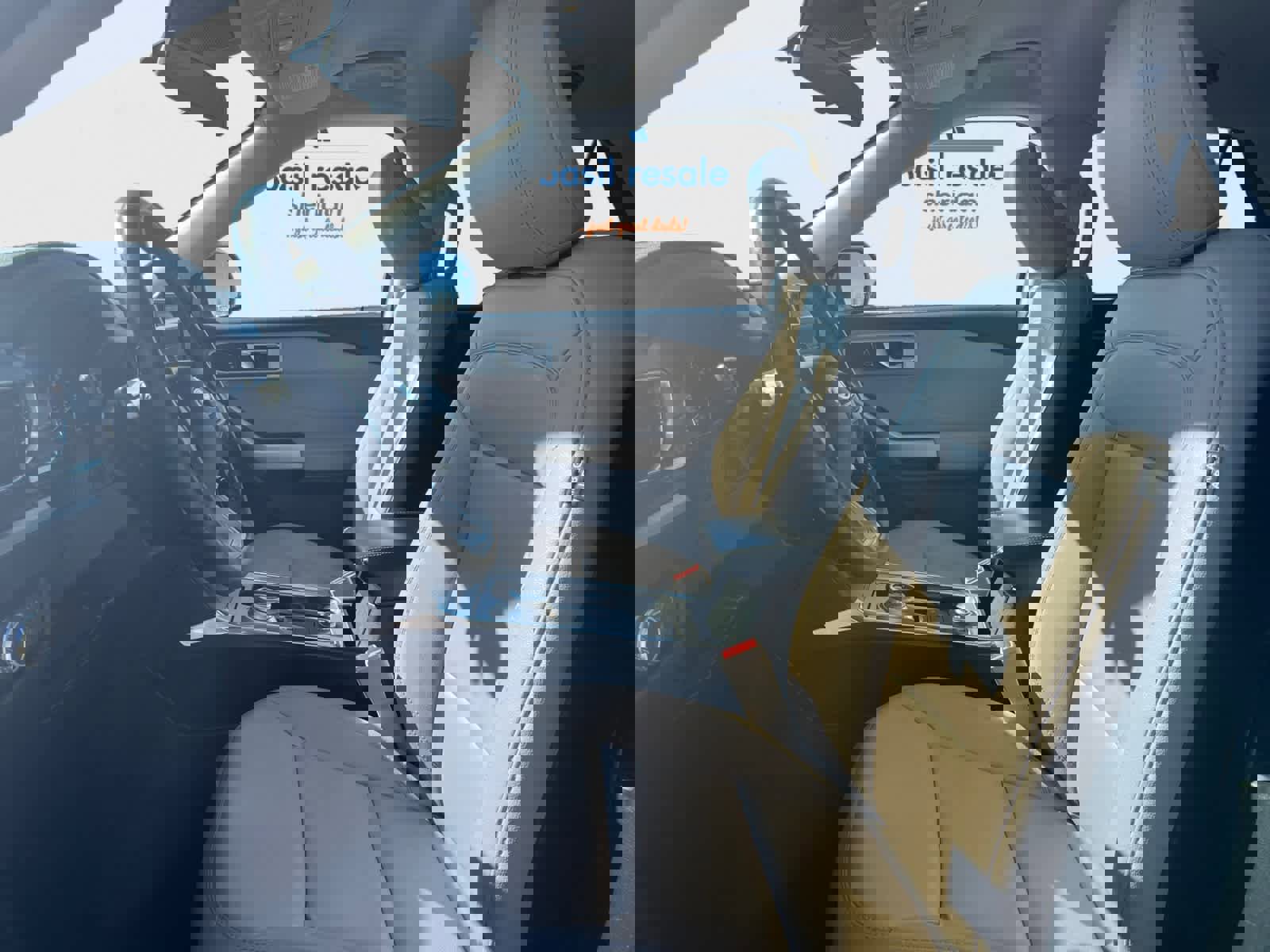 Used 2020 Ford Explorer XLT w/ Equipment Group 202A AWD/4WD image 12