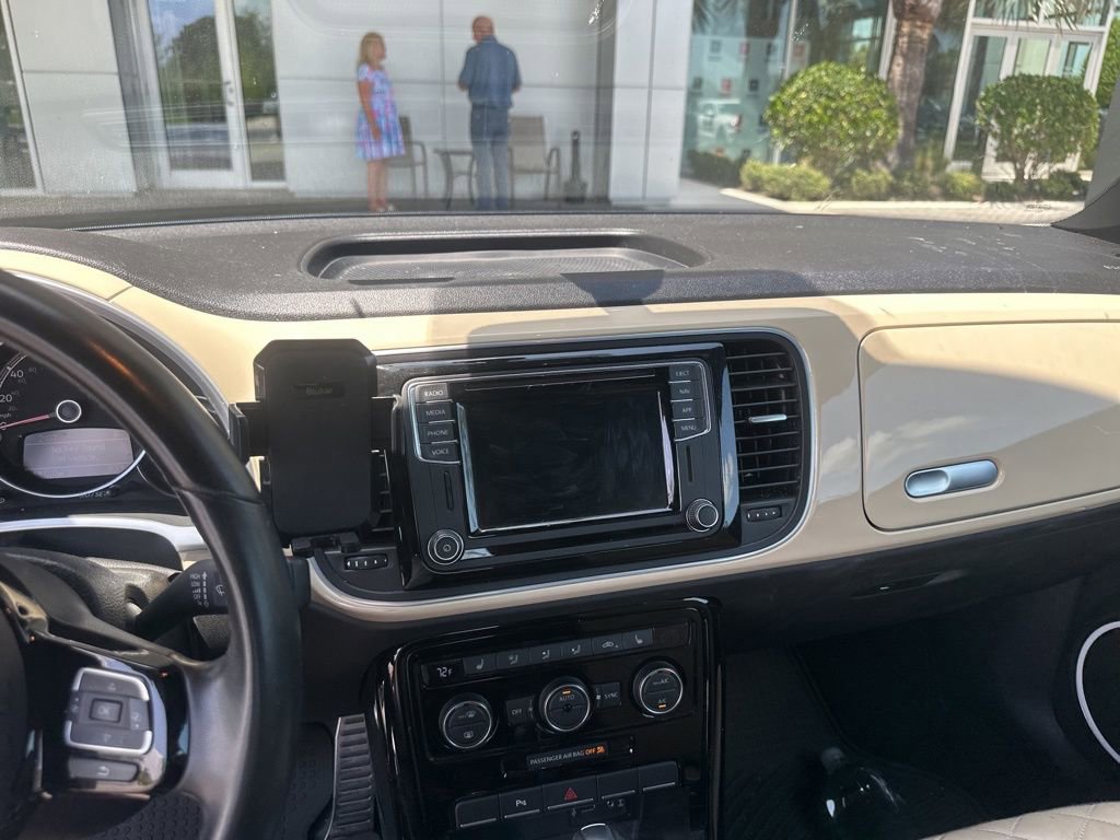 Used 2019 Volkswagen Beetle 2.0T Final Edition SEL FWD image 7