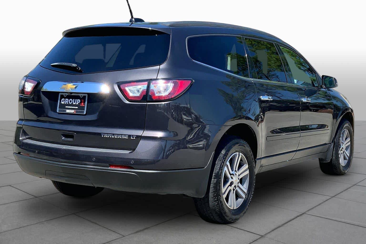 Used 2016 Chevrolet Traverse LT FWD image 13