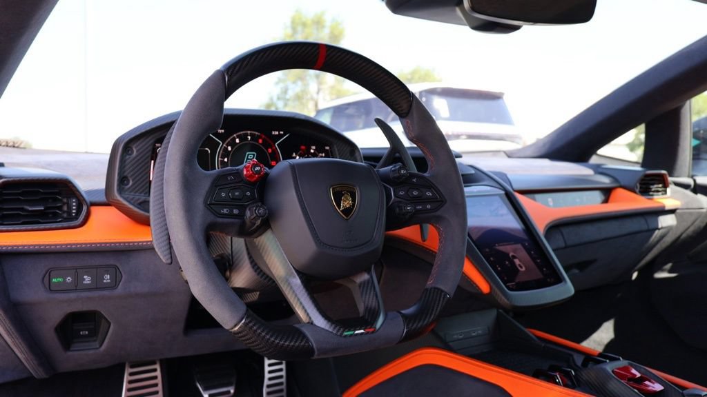 Used 2024 Lamborghini Revuelto AWD/4WD image 14