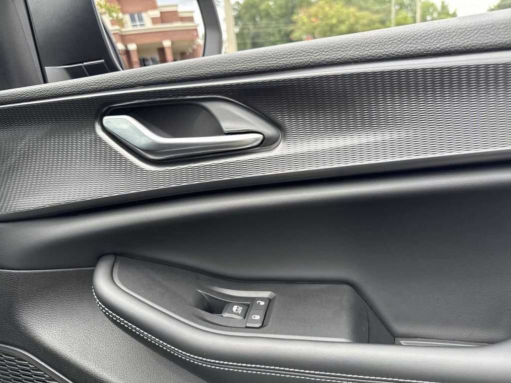 New 2025 Jeep Grand Cherokee L Laredo w/ Luxury Tech Group I image 29