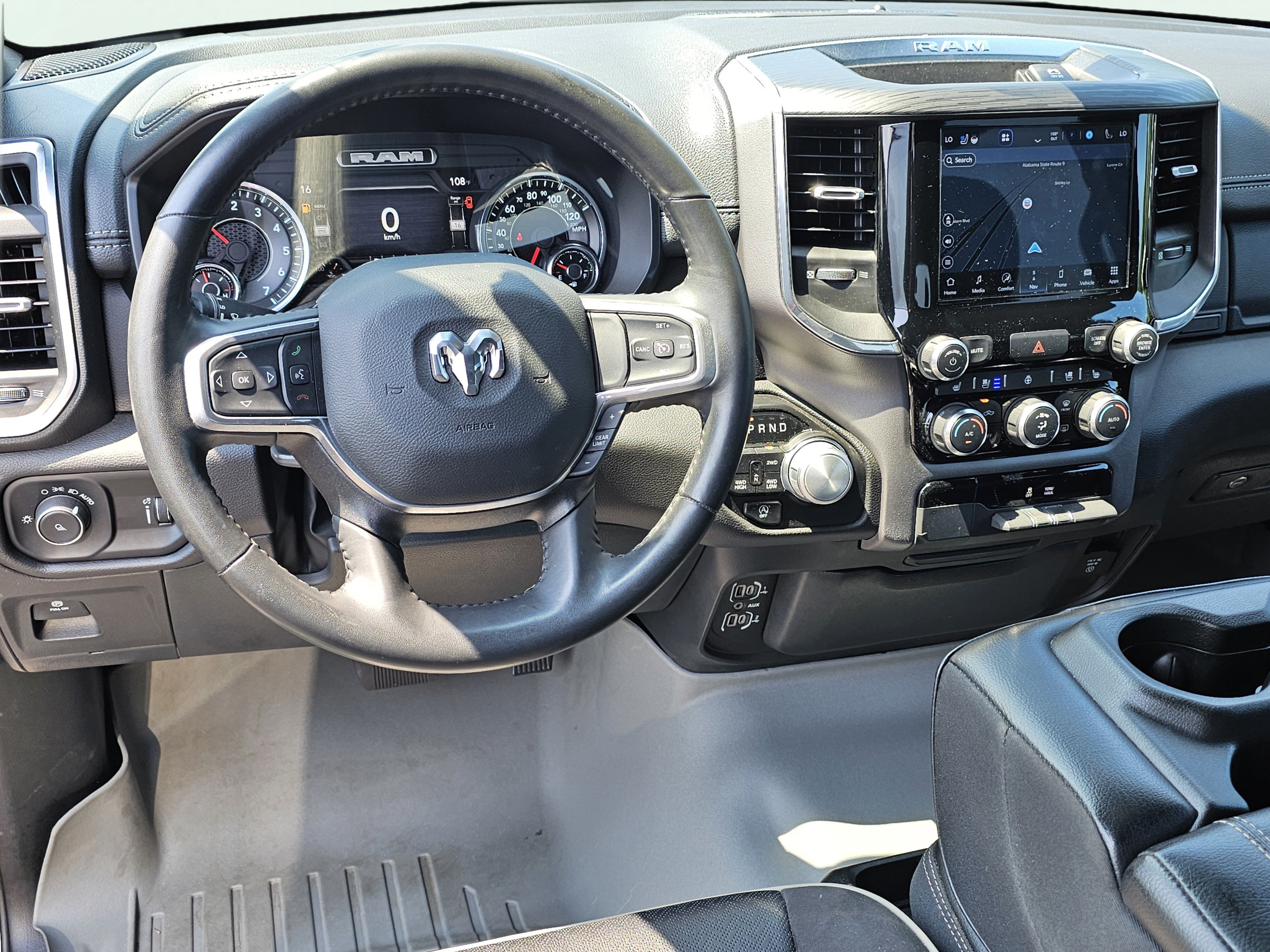 Used 2024 RAM 1500 Laramie AWD/4WD image 36