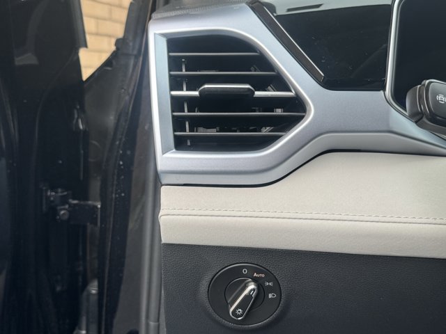 New 2026 Volkswagen Taos SE AWD/4WD image 27
