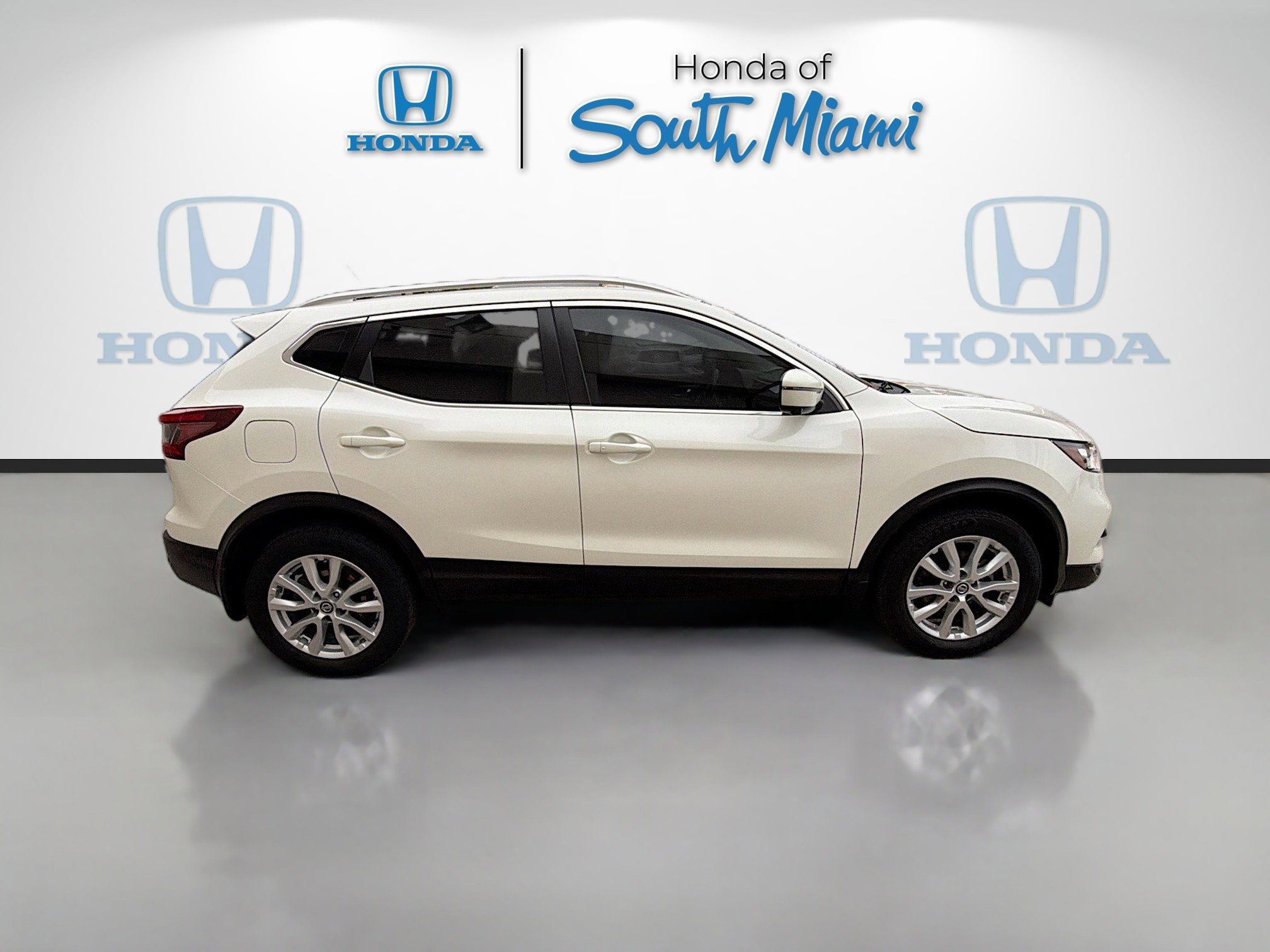 Used 2020 Nissan Rogue Sport SV w/ Technology Package image 8