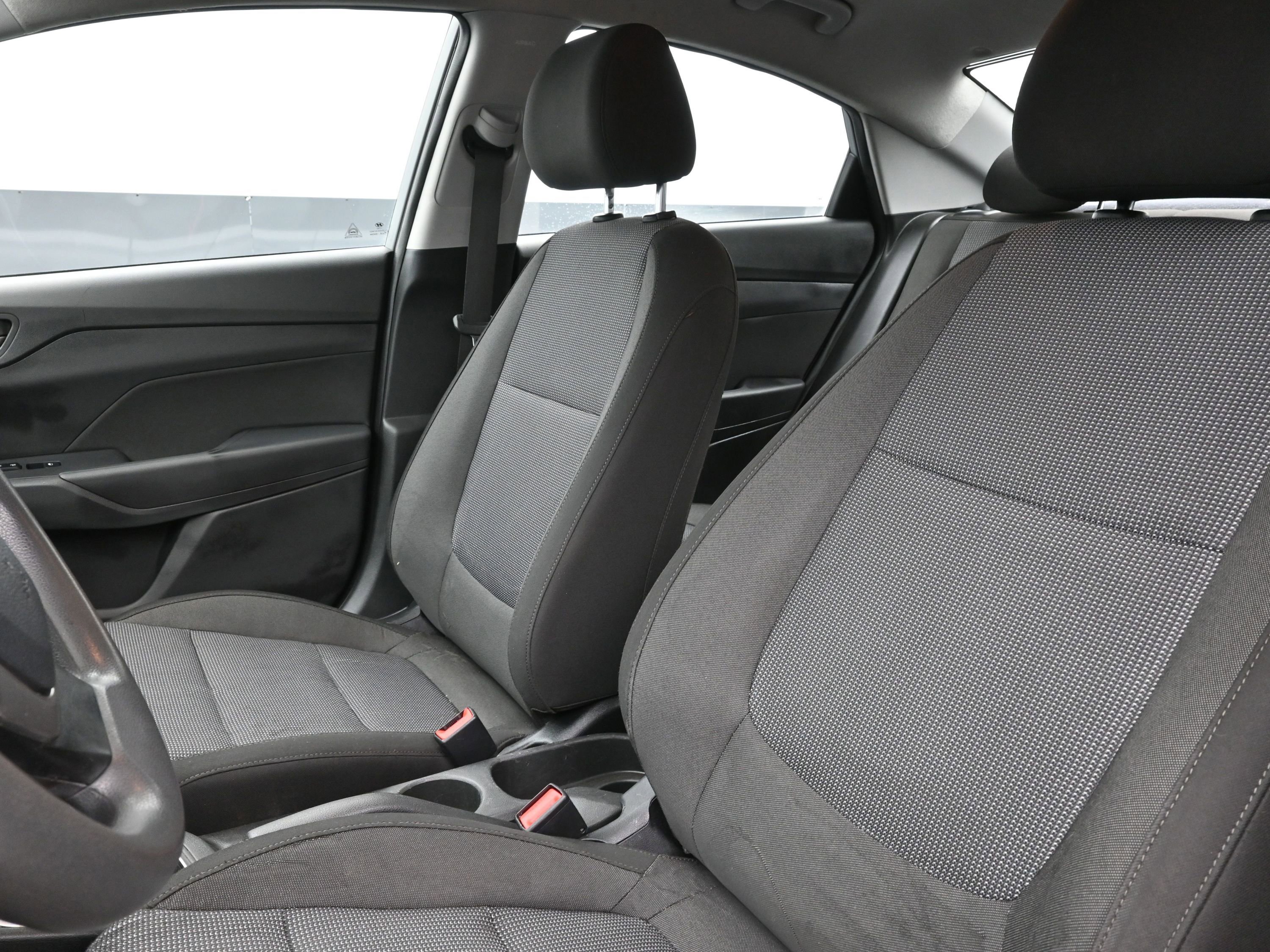 Certified 2022 Hyundai Accent SE image 11