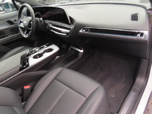 Certified 2024 Cadillac Lyriq Tech AWD/4WD image 47