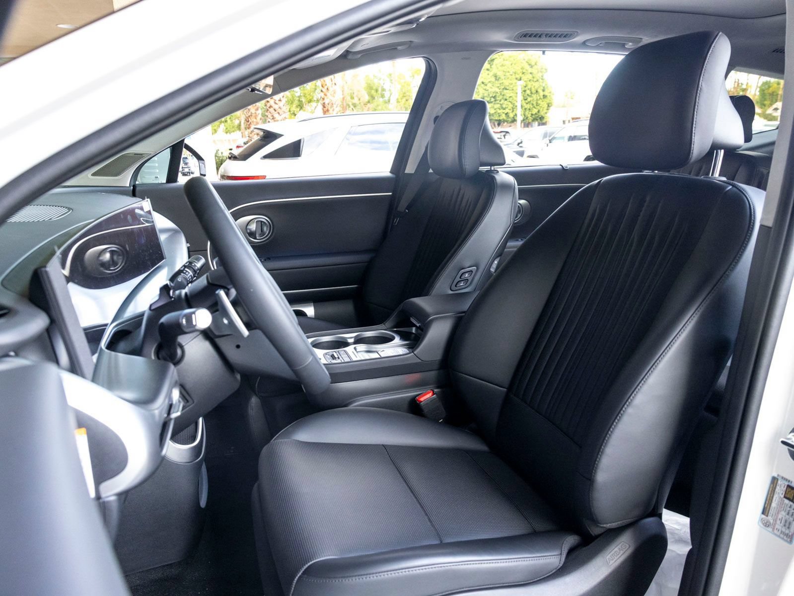 New 2026 Hyundai Ioniq 9 Calligraphy w/ Tow & Go Package AWD/4WD image 13