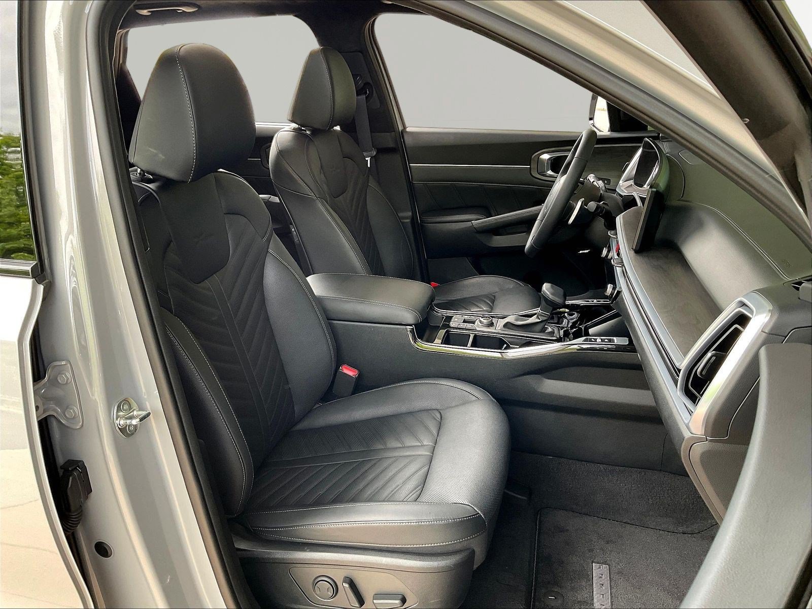 Used 2025 Kia Sorento SX Prestige AWD/4WD image 30