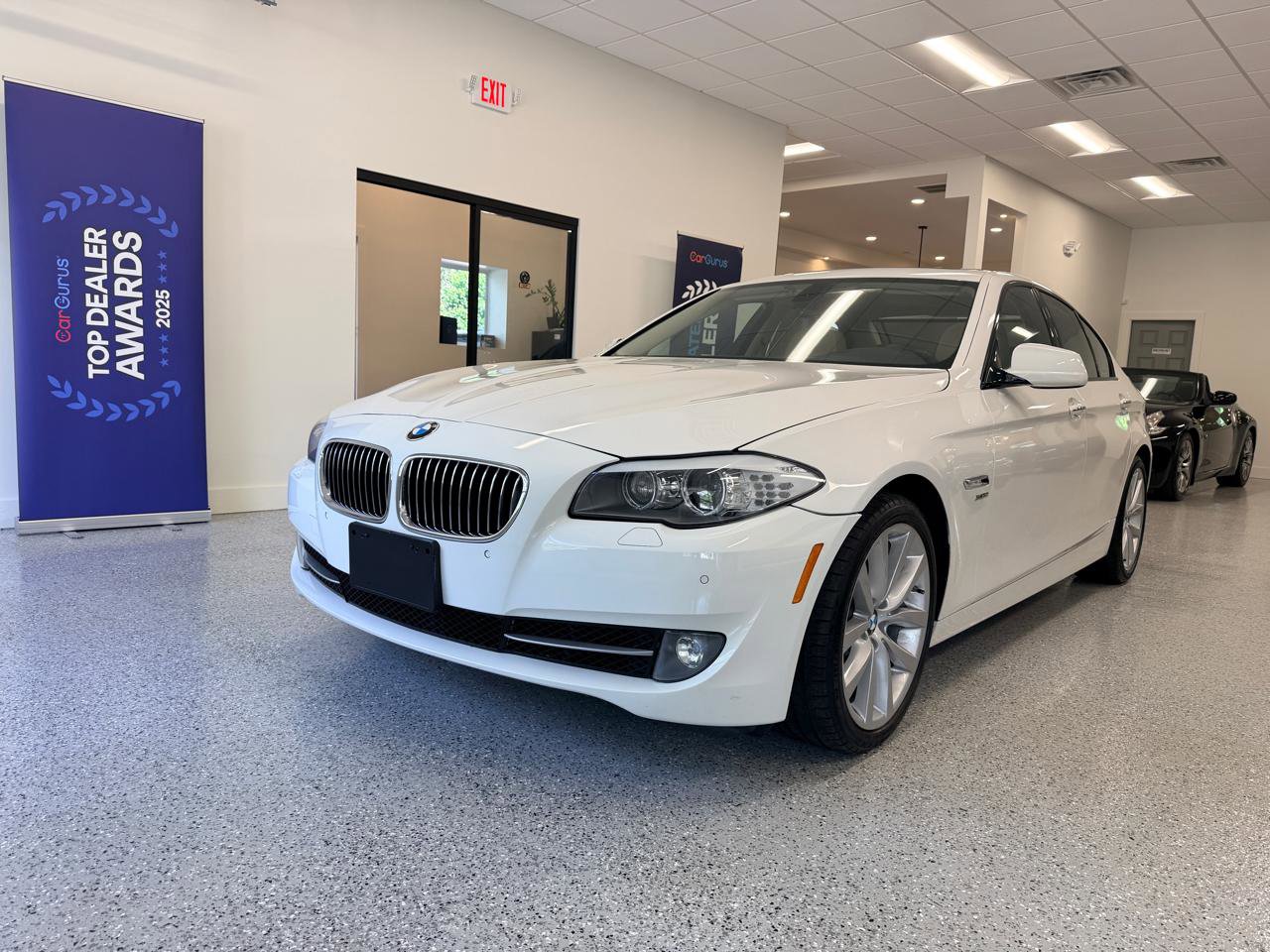 Used 2011 BMW 535i xDrive Sedan AWD/4WD image 4