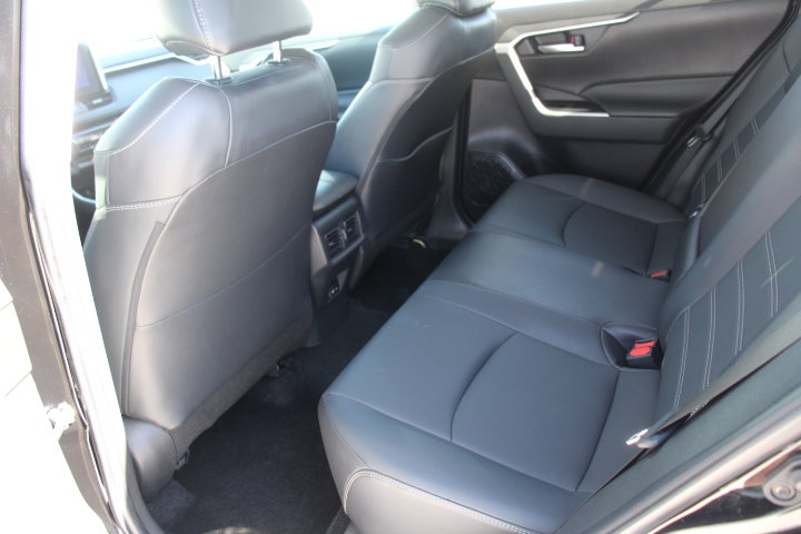 Used 2023 Toyota RAV4 XLE Premium FWD image 14