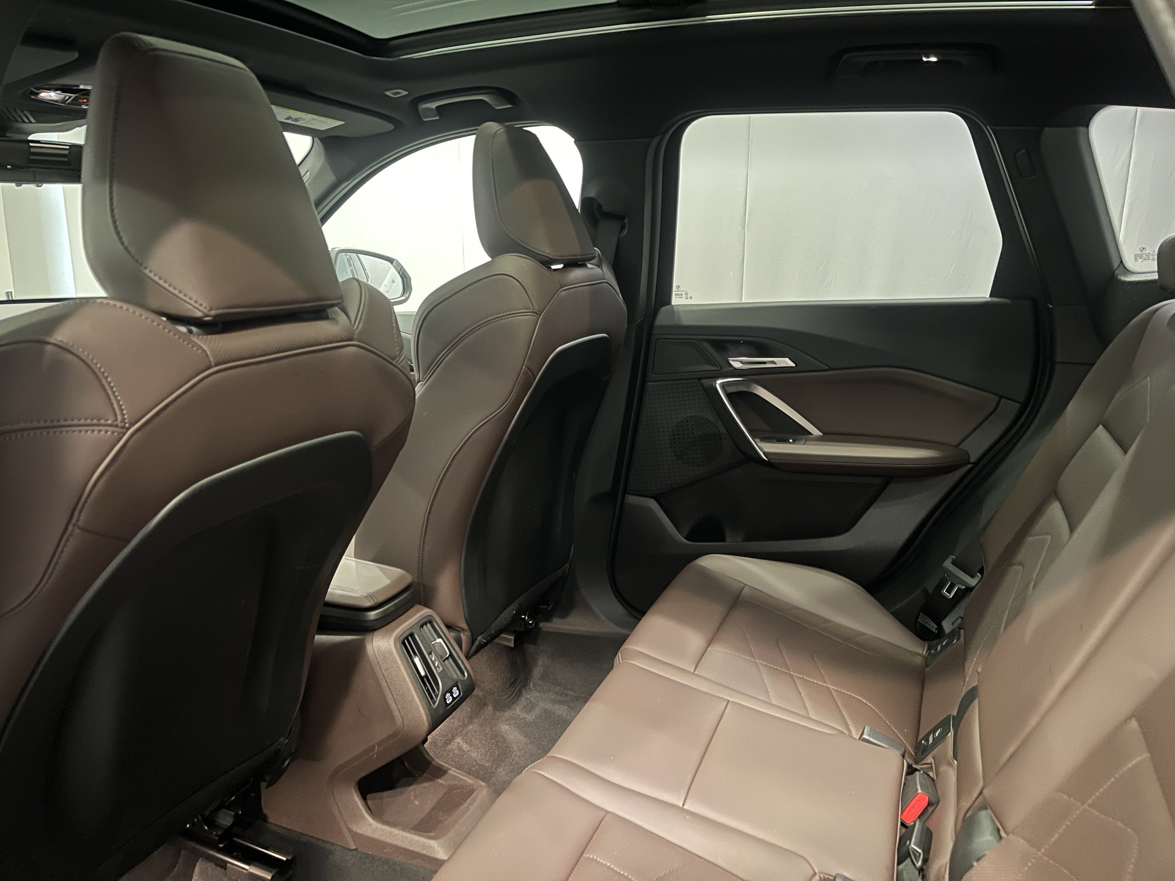 Used 2025 BMW X1 xDrive28i w/ Technology Package image 23