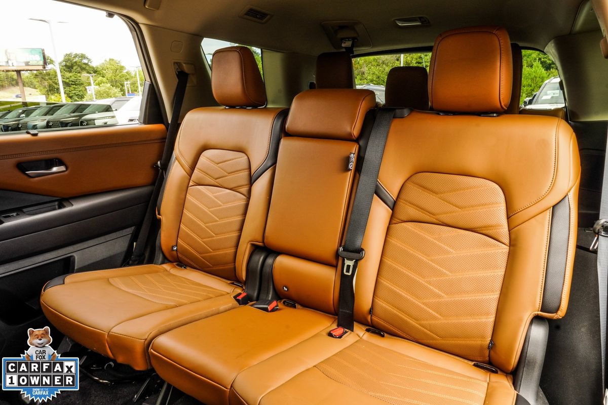 Used 2025 Nissan Pathfinder Platinum w/ Cargo Package FWD image 40