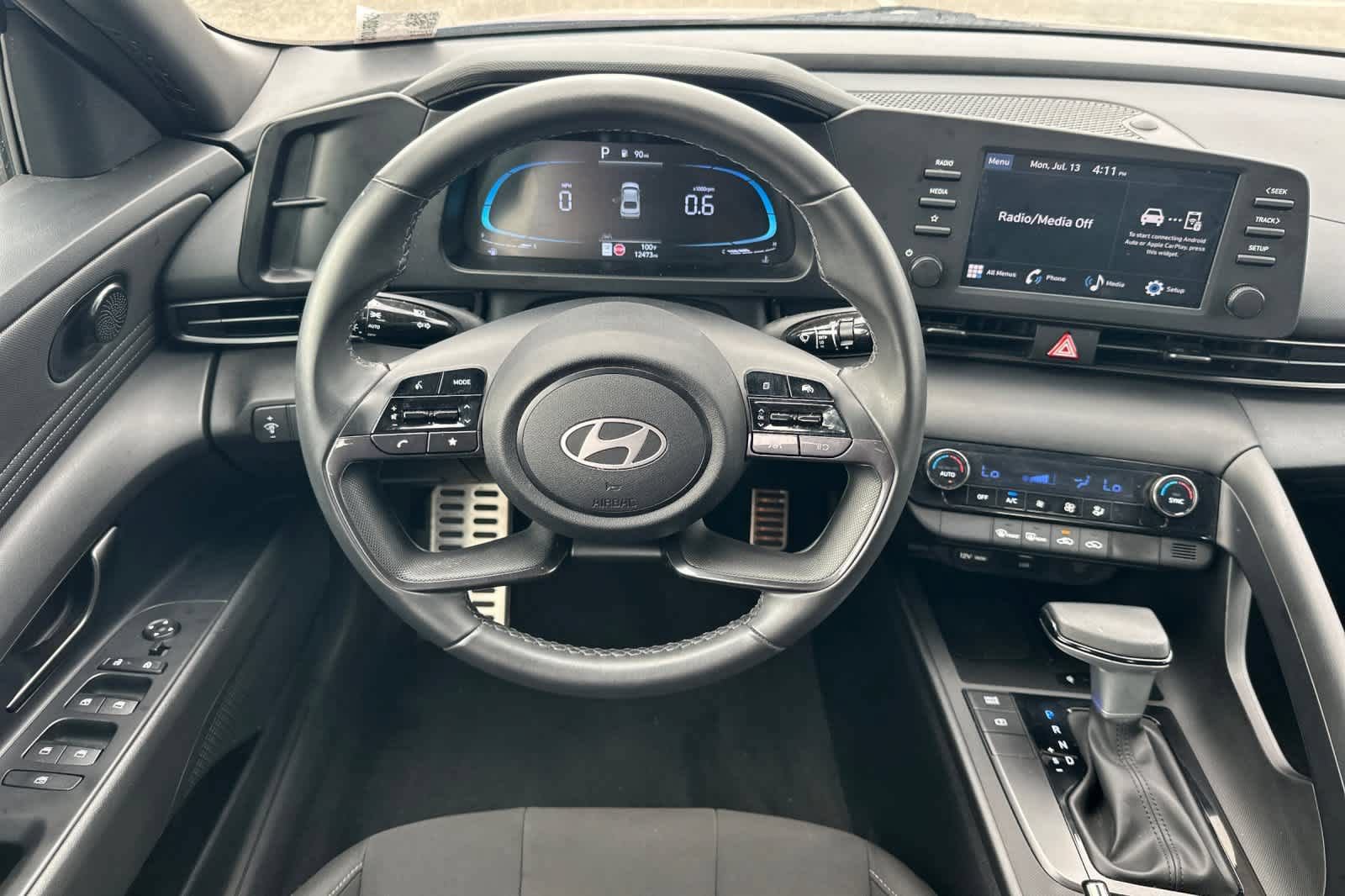 Used 2025 Hyundai Elantra Sport FWD image 14