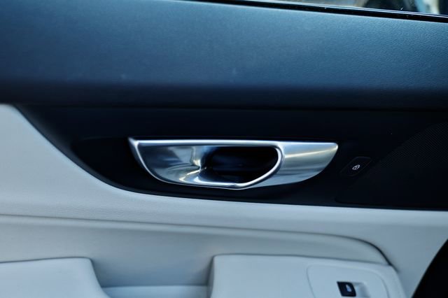 Used 2024 Volvo S60 B5 Core image 22