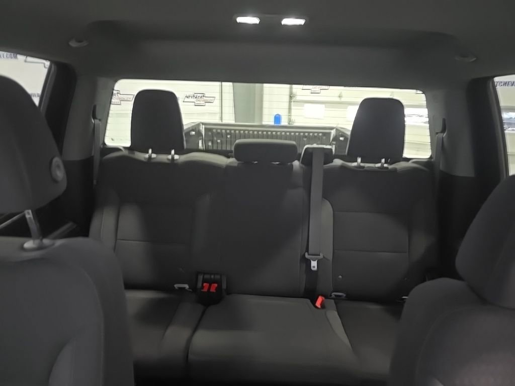 Used 2025 Chevrolet Silverado 2500 LT w/ Convenience Package image 18