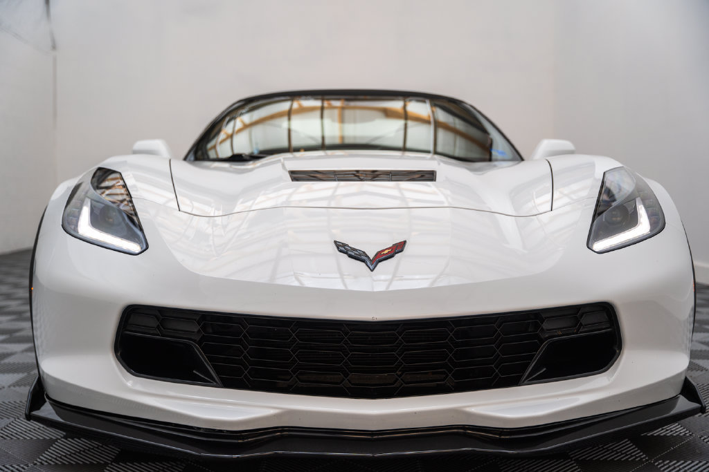 Used 2017 Chevrolet Corvette Grand Sport w/ Carbon Flash Badge Package RWD image 27