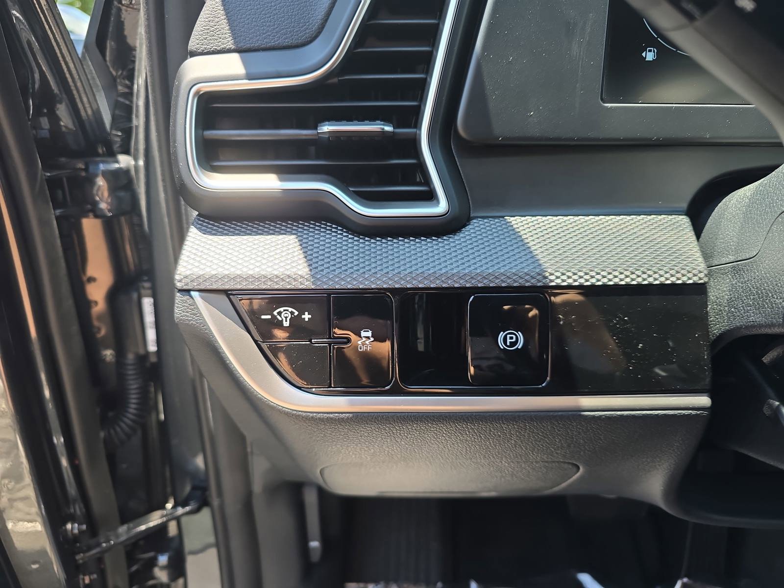 New 2025 Kia Sportage LX AWD/4WD image 23
