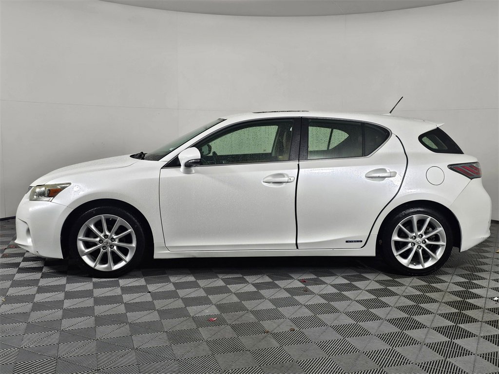 Used 2011 Lexus CT 200h image 4