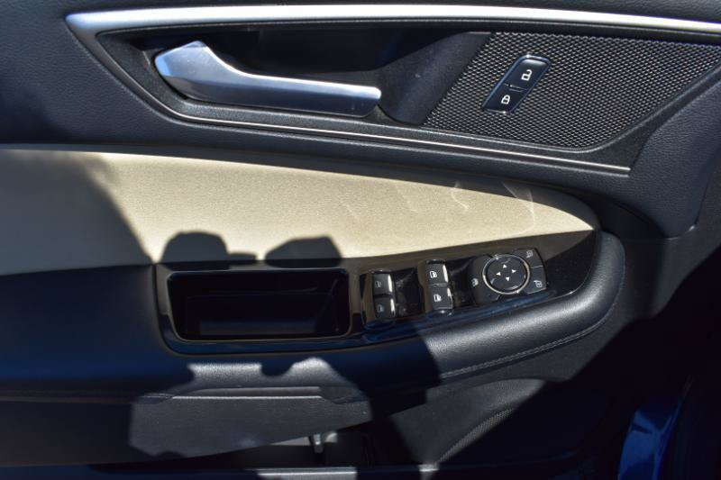 Used 2017 Ford Edge SEL w/ Equipment Group 201A AWD/4WD image 20