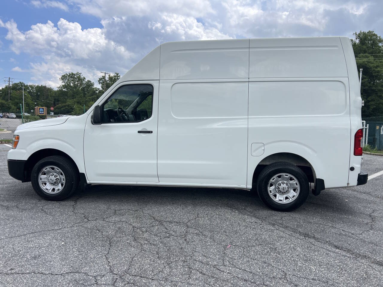 Used 2017 Nissan NV 2500 SV w/ Technology Package RWD image 18