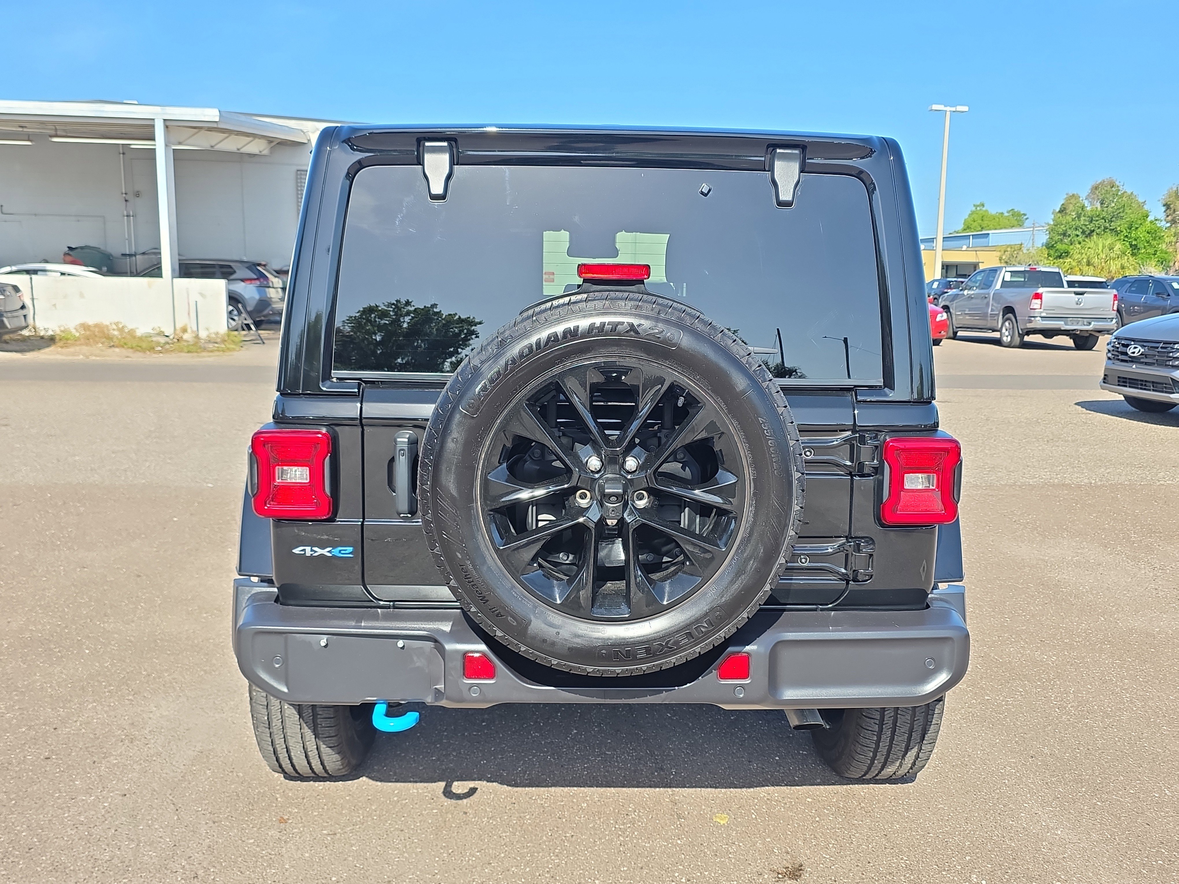Used 2024 Jeep Wrangler Sahara w/ Safety Group image 7