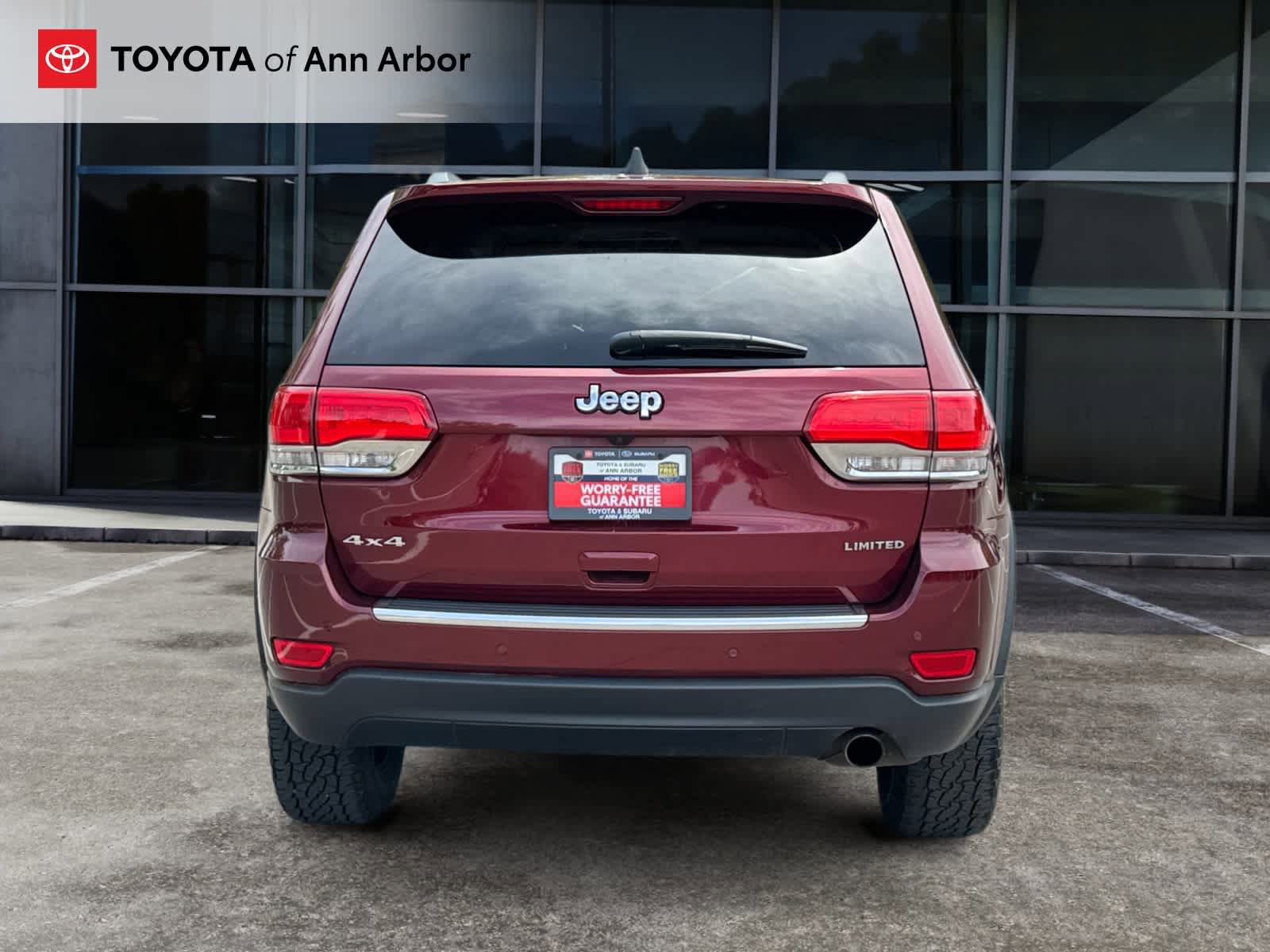 Used 2018 Jeep Grand Cherokee Limited AWD/4WD image 10