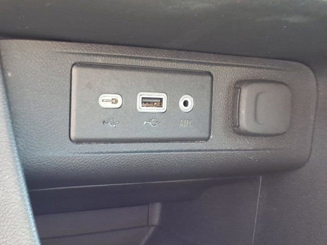 Used 2023 Buick Encore GX Preferred w/ Cold Weather Comfort Package image 16