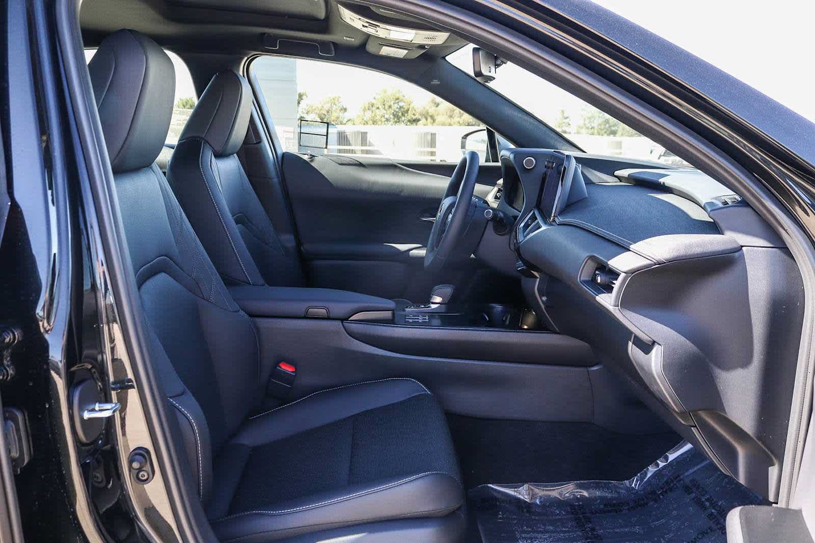 New 2026 Lexus UX 300h FWD image 19
