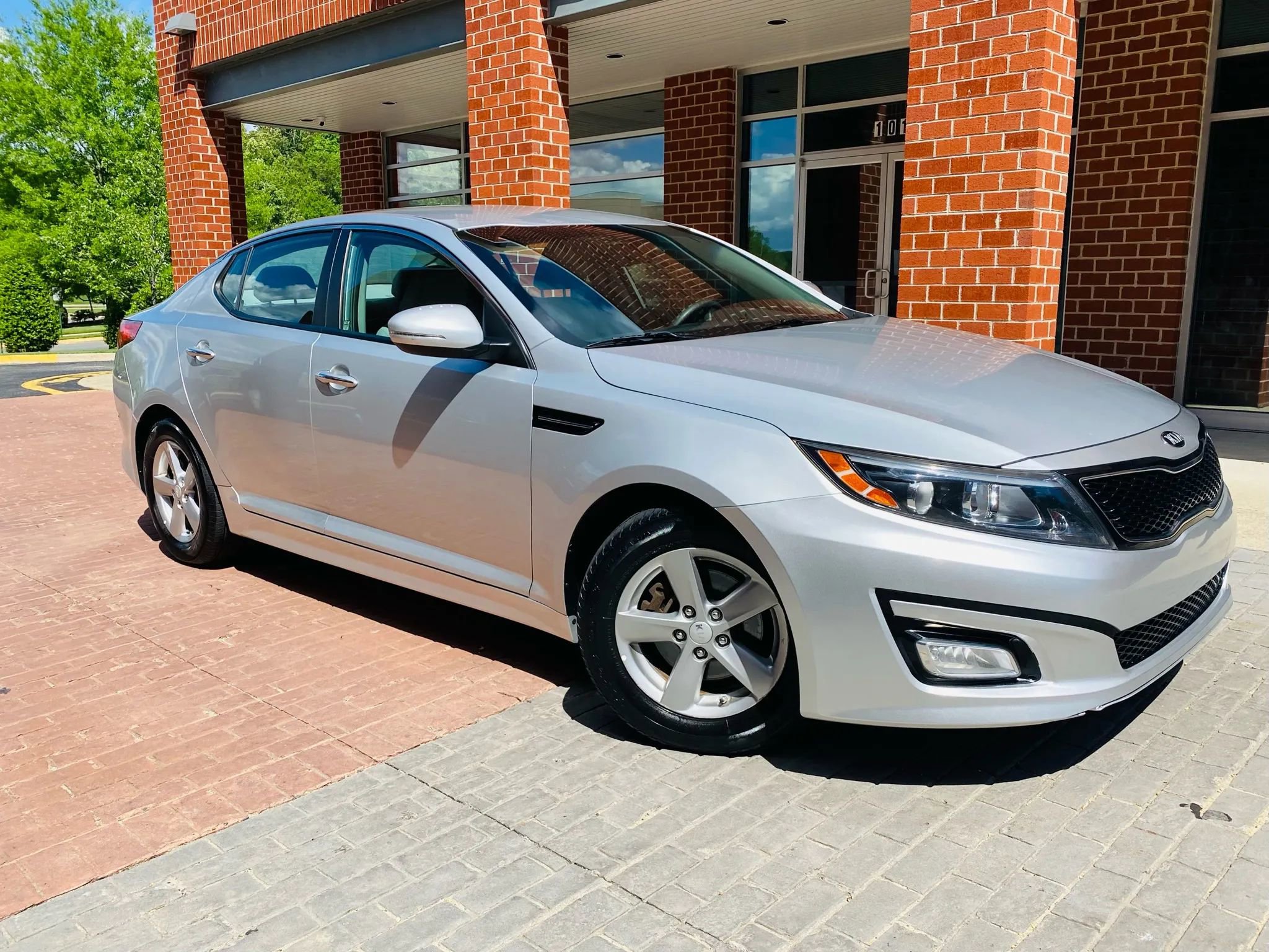 Used 2015 Kia Optima LX w/ LX Convenience Plus Package image 1