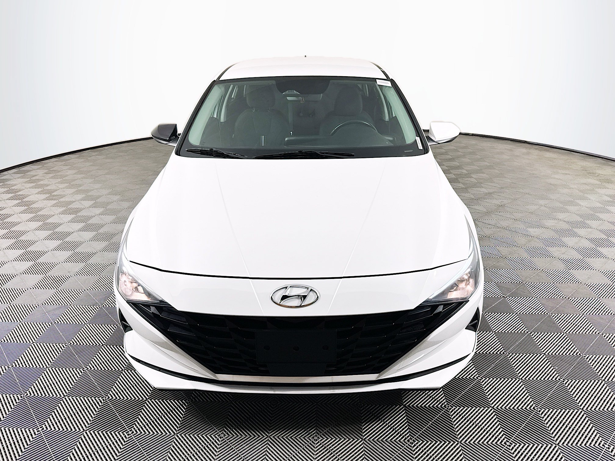 Used 2022 Hyundai Elantra SEL w/ Convenience Package FWD image 2